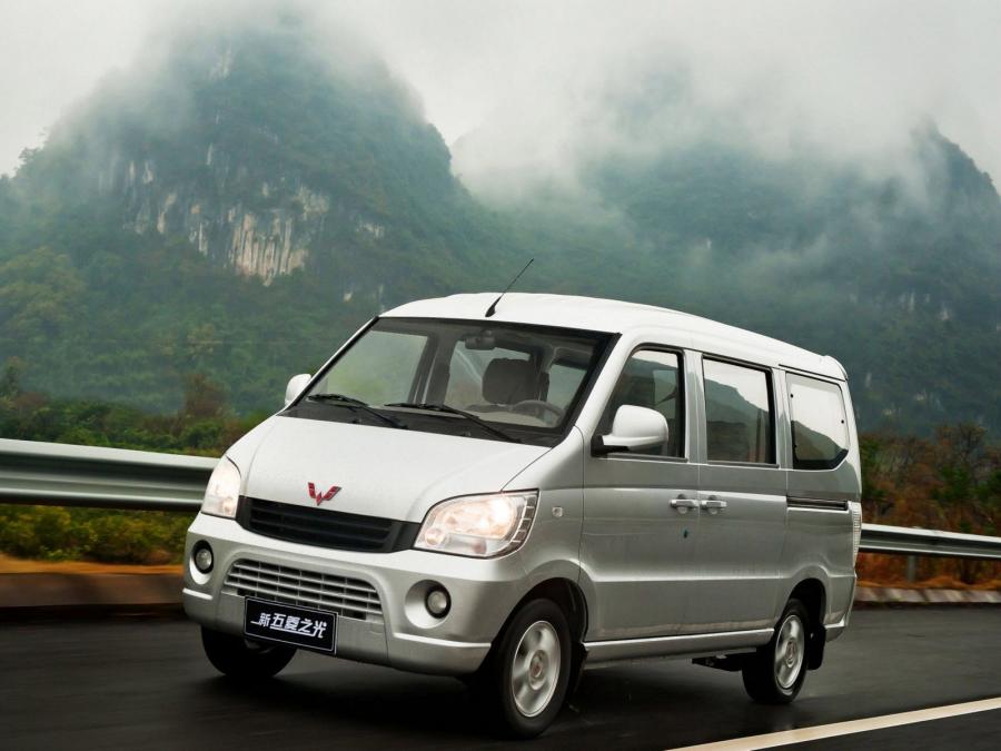  WuLing Sunshine (LZW6390) 2010 года  (фото 6 из 12)
